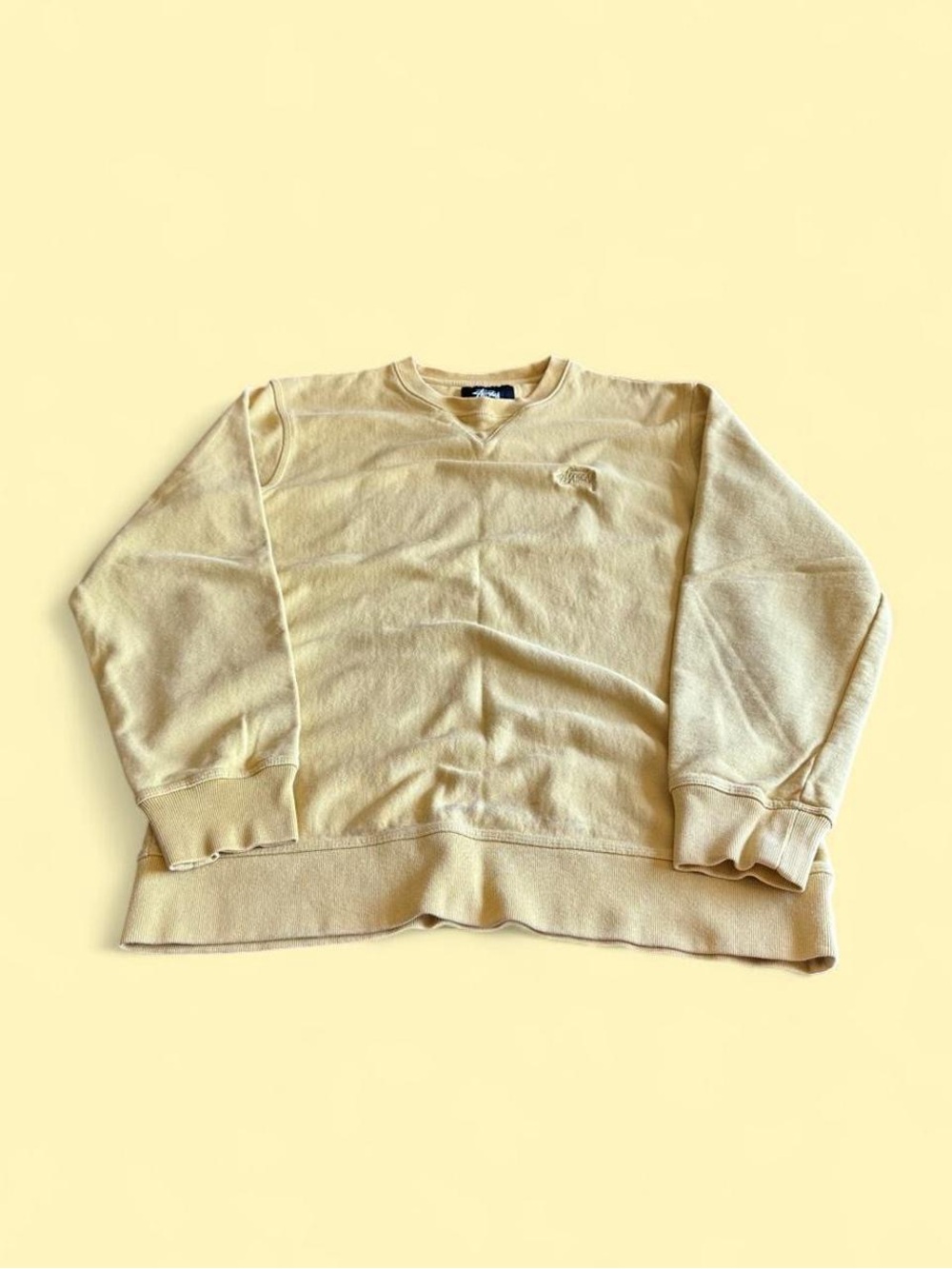 Stussy Butternut Yellow Embroidered Logo Sweatshirt Men’s L - Picture 2 of 8